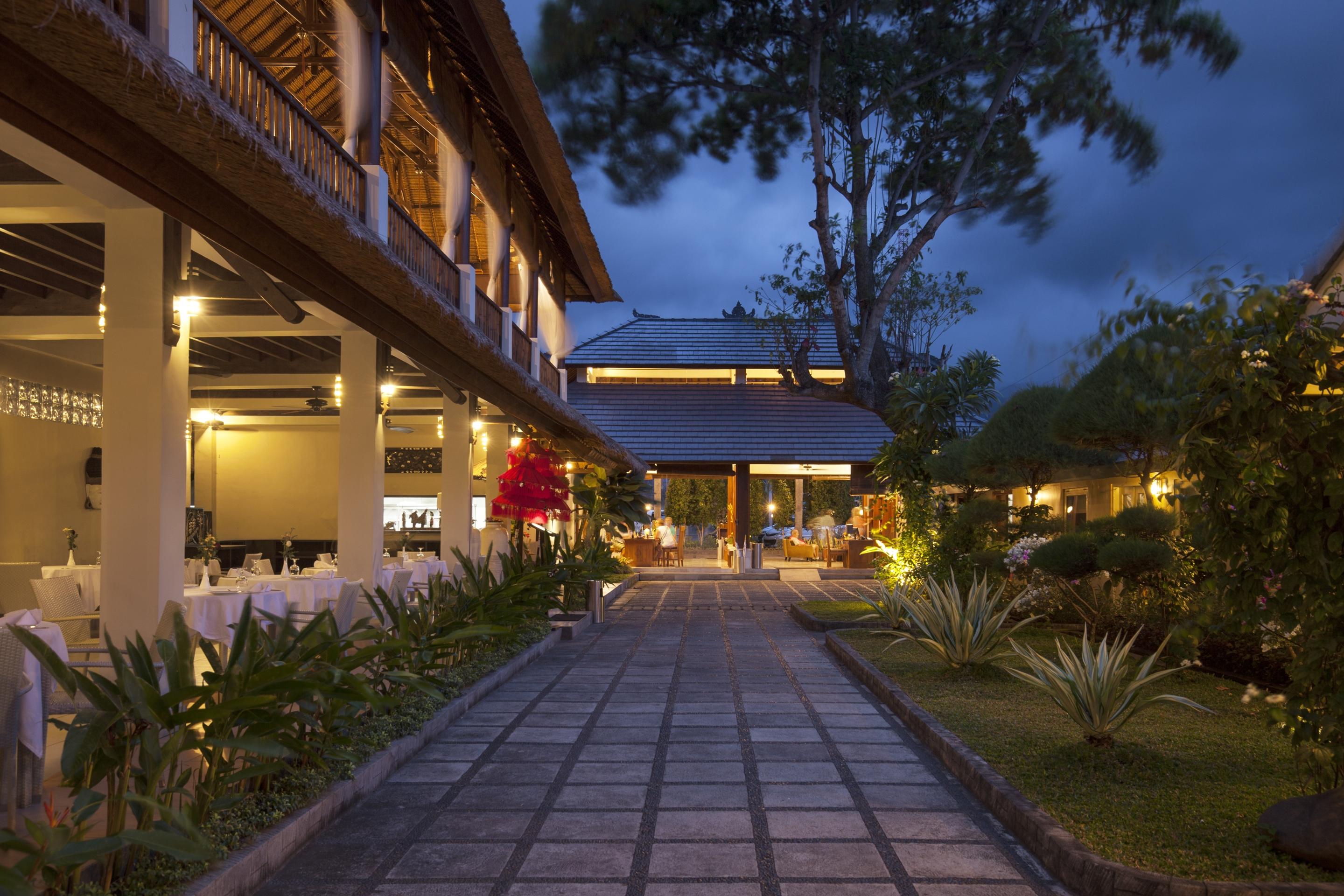 Hotel The Lovina Extérieur photo