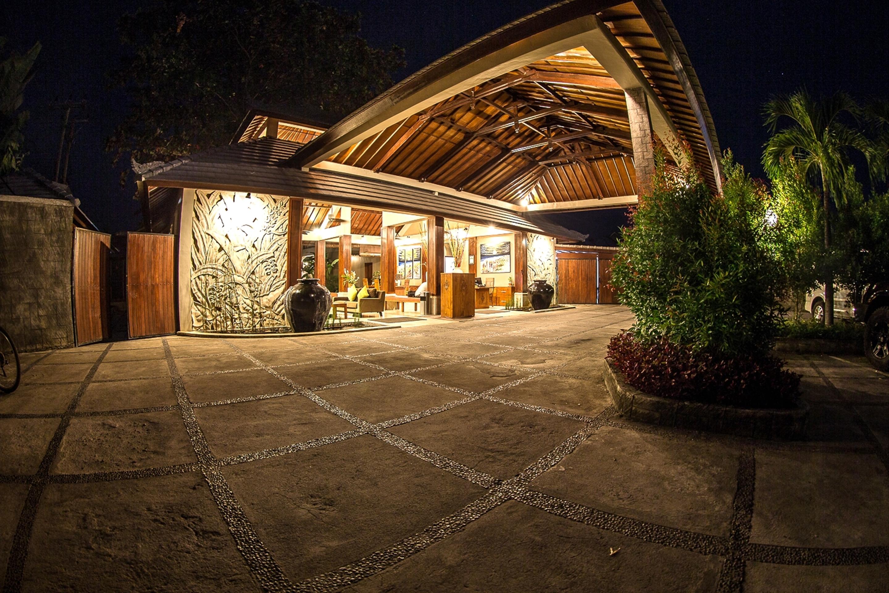 Hotel The Lovina Extérieur photo